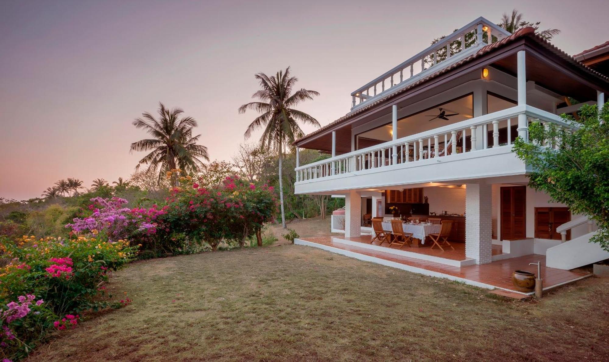 Baan Khunying - Secluded Phuket Beachfront Villa Rawai Εξωτερικό φωτογραφία