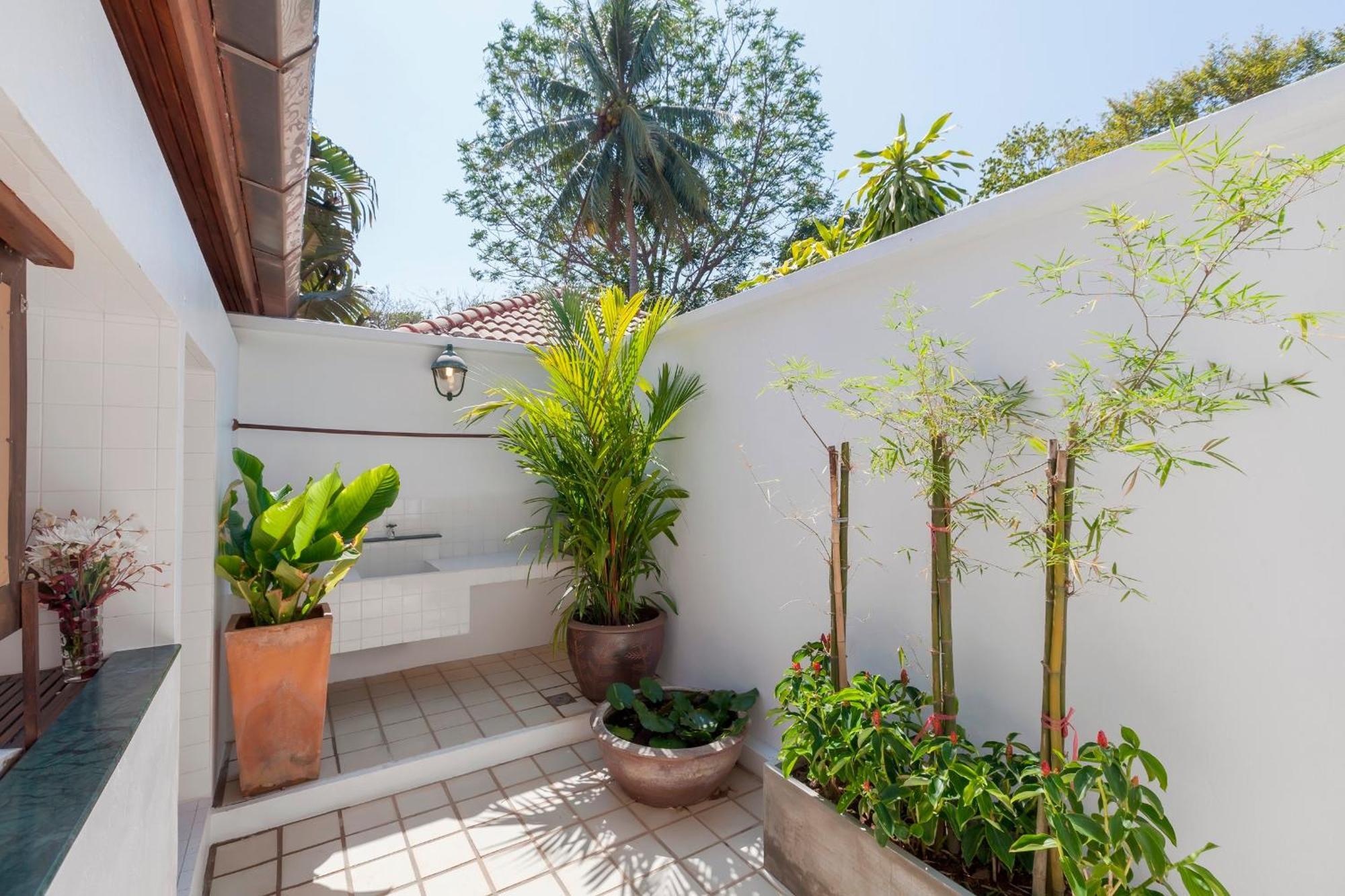 Baan Khunying - Secluded Phuket Beachfront Villa Rawai Εξωτερικό φωτογραφία