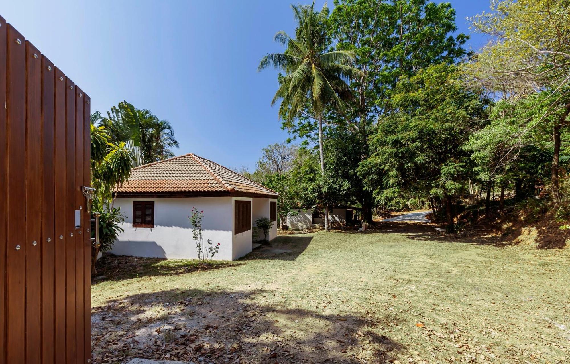 Baan Khunying - Secluded Phuket Beachfront Villa Rawai Εξωτερικό φωτογραφία