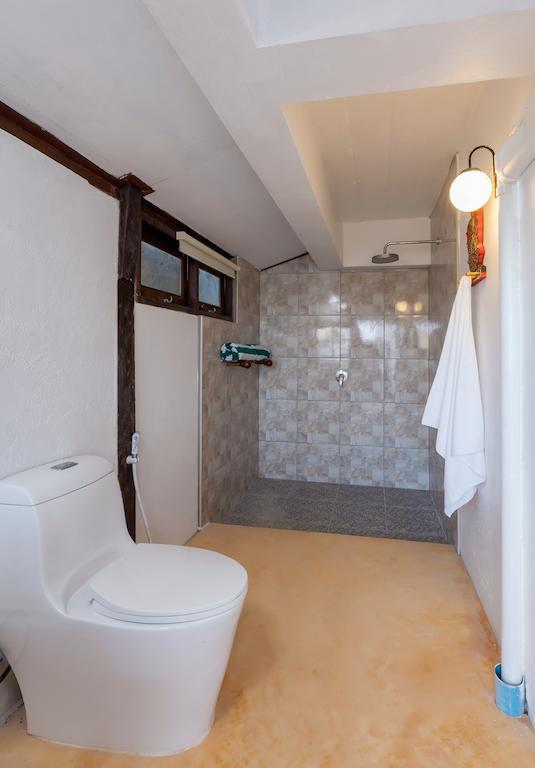 Baan Khunying - Secluded Phuket Beachfront Villa Rawai Δωμάτιο φωτογραφία