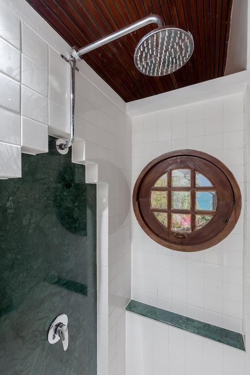 Baan Khunying - Secluded Phuket Beachfront Villa Rawai Δωμάτιο φωτογραφία