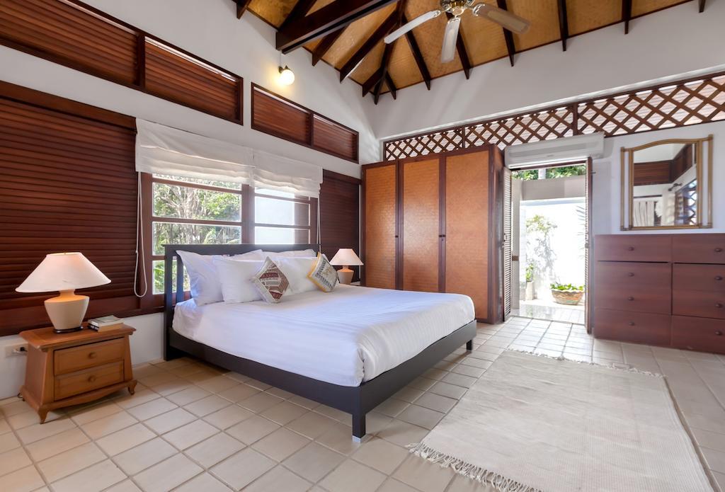 Baan Khunying - Secluded Phuket Beachfront Villa Rawai Δωμάτιο φωτογραφία
