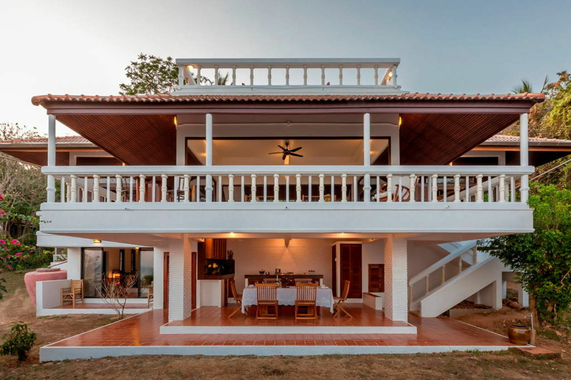 Baan Khunying - Secluded Phuket Beachfront Villa Rawai Εξωτερικό φωτογραφία